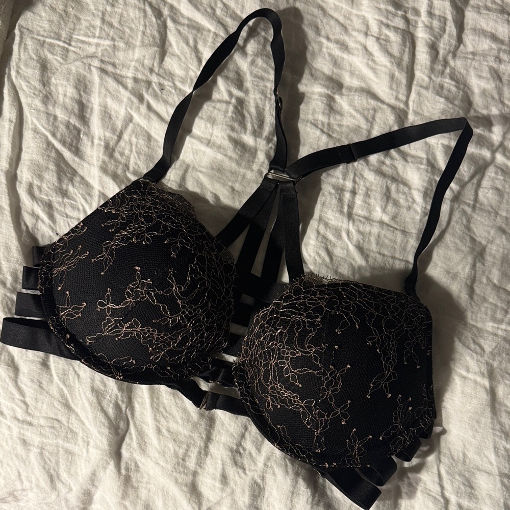 Victoria's Secret Black and Gold Lace Bra